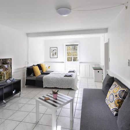 Aday - Apartment Suite 1 Aalborg Center Экстерьер фото
