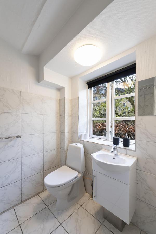 Aday - Apartment Suite 1 Aalborg Center Экстерьер фото